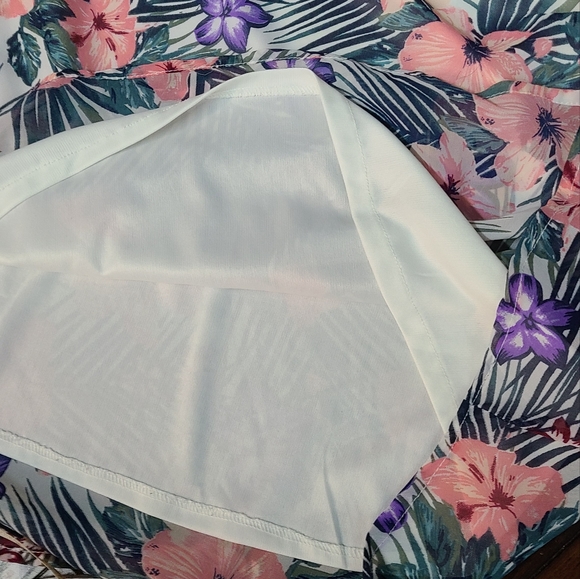 🦋Floral Print Tank Top - Picture 2 of 7